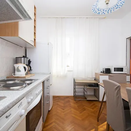 Monika Apartment